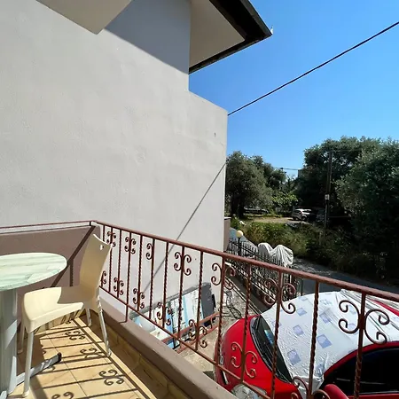 Apart-hotel Krista 3*
